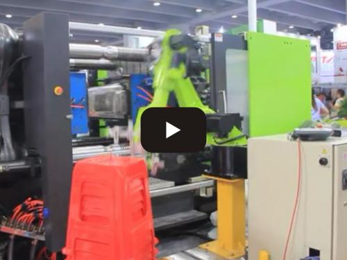 DP480-S6 two-plate injection molding machine
