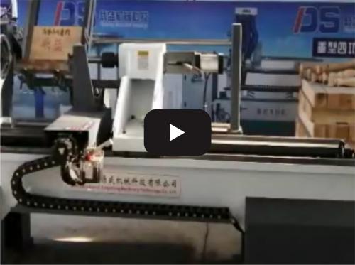 Automatic column woodworking lathe